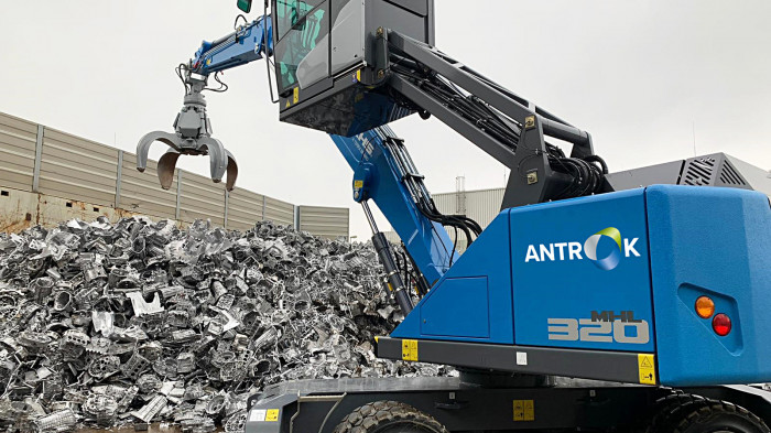 Excavator_Antrok_Logo.jpg Fields of activity at our recycling center